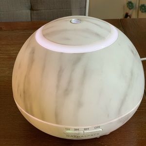 Essential oil diffuser